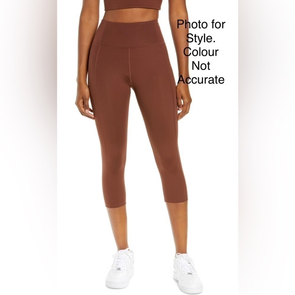 GIRLFRIEND COLLECTIVE nude Fawn Tan high waist crop leggings. Active Capri.Large